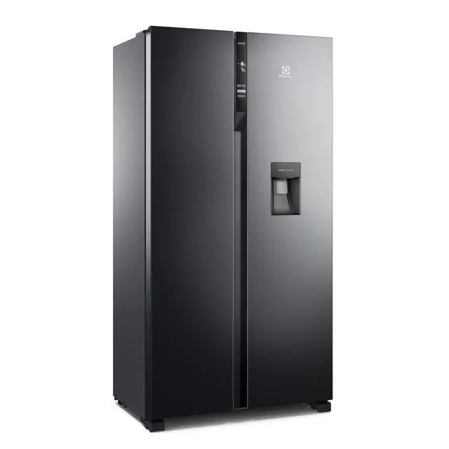 Nevera Electrolux Side by Side color negro con dispensador de agua y hielo